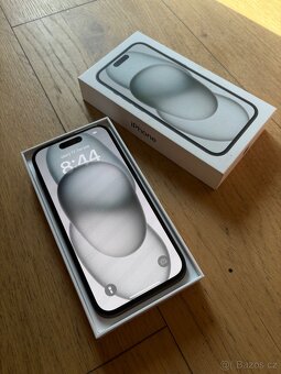 Apple iPhone 15 256GB černý - 5