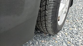 FORD TRANSIT 2,2 TDCi 74 kW 280 SWB KOMBI 6MÍST - 5