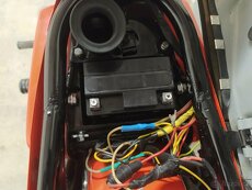 ČZ 350/472 - podložka pod akumulátor - 5