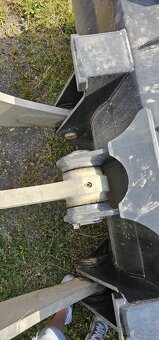 Kolový nakladač CAT 938K  - r.v. 2014 - 5