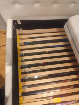 Manželská postel s roštem a úložným prostorem - 5
