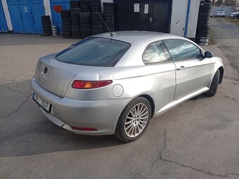 ---->Alfa Romeo GT 1.9 JTD ¹¹⁰kw - 5