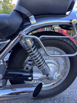 Suzuki VS800GL Intruder - 5