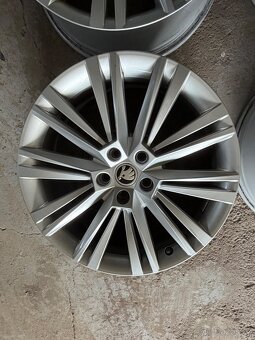 ALU sada Canopus r19 5x112 ET44 TPMS - 5