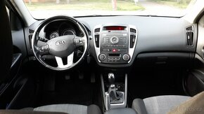 Kia Ceed kombi SW 2009 facelift garáž tažné STK dálnicZnámka - 5