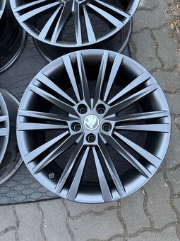 ORIGINÁL Alu Škoda Canopus R19, 5x112 - TOP STAV - 5