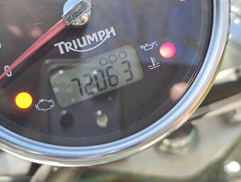 Triumph Rocket III Classic - 5