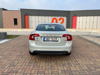 Volvo S60 2012 D3 Momentum - 5