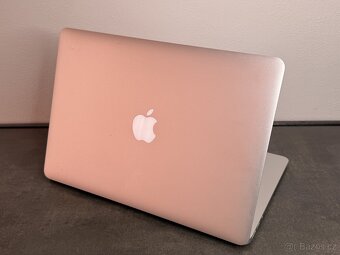 MacBook Air 13'' 2015 / i5 / 4GB / 128GB SSD - DPH - 5