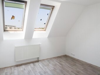 Pronájem bytu 3+kk, 75 m² – Staré Město - 5