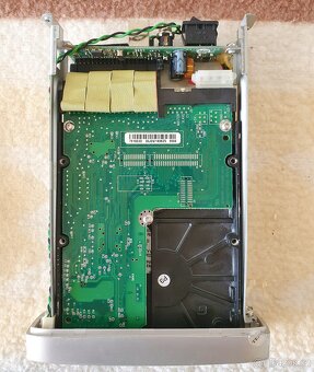 Externí box na IDE (pata) disky s 10gb Caviar hdd. - 5