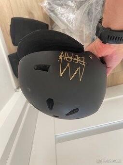 Nova prilba Bern Macon audio - Tj Schneider PRO Model - 5