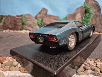 Prodám model 1:18 Lamborghini miura - 5