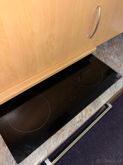 Kuchyň se zánovními spotřebiči - 5