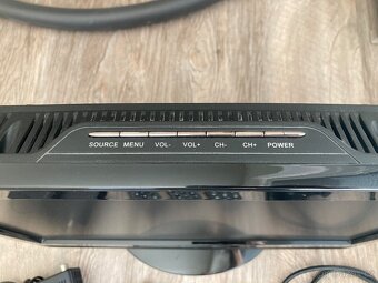 TV Sencor + Set-top box GoSAT - 5