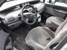 Peugeot 807 2,2HDI 94kW 2003 4HW - DÍLY z vozu - 5