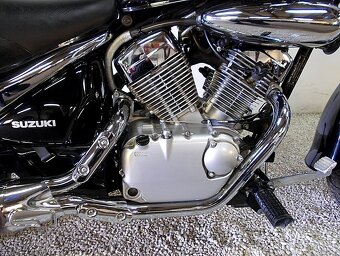 chopper Suzuki 125 VL Intruder r.v.2004 Excelentní STAV - 5