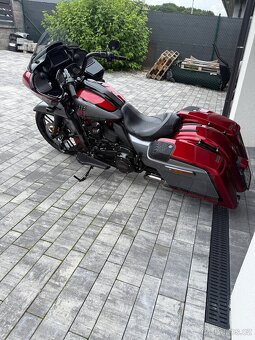 Harley Davidson Road Glide CVO 117 - 5