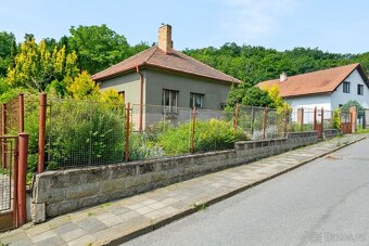 Rodinný dům s garáží, bytem a rozlehlou zahradou – Kralupy n - 5