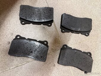 Brembo Přední destičky lancer Evo V-IX - 5