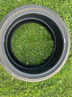 Dvourozměrná sada letních pneu Pirelli R22 - 5