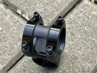 Představec Bontrager Line Pro - 35,0 / 0° - Blendr - černý - 5