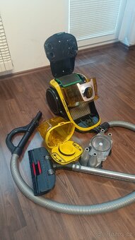 Prodám bezsačkovy vysavač ROWENTA 750W - 5