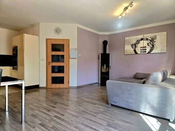 Prodej RD 6+kk 213 m2, na pozemku 287 m2 - 5