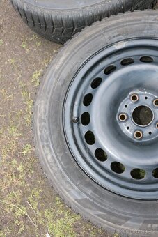 Plechový disk VW Škoda zimní pneu Bridgestone 215/60 R16 - 5