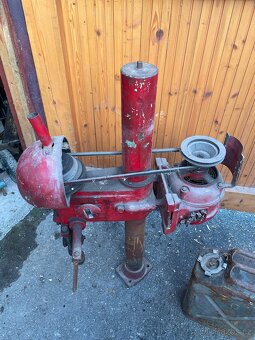 Stará sloupová vrtačka - 5