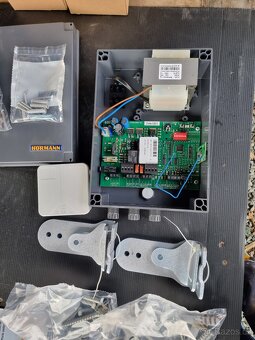 Pohony pro dvoukřídlé brány Hörmann - 5