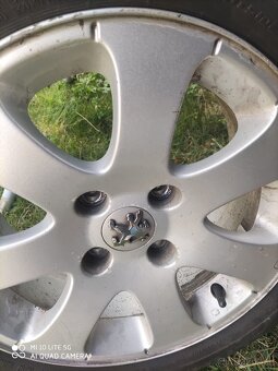 Prodám 4 kola 185/65 R15 – Peugeot / univerzál + disky - 5