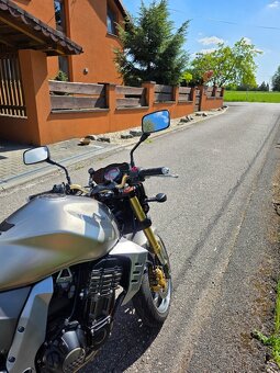Kawasaki Z 1000 - 5
