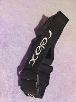 Lyže, hůlky, lyžáky a lyžařské brýle - 5