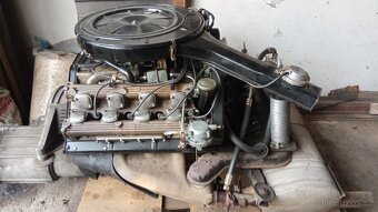 Tatra 613/4 motor 57000km - 5