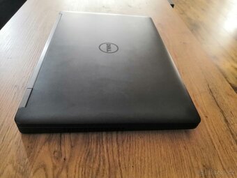Dell 5570 i5 / 8 GB / 256 SSD / Win 10 - 5