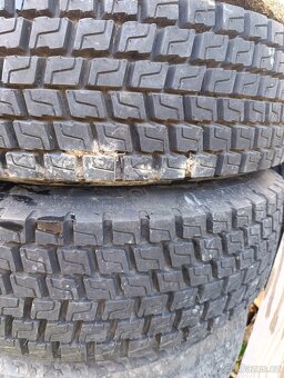 Michelin 225/75/17,5 - 5