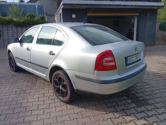 Prodám škoda Octavia 2, 1.6 75 kW, sedan, rok 2008 - 5