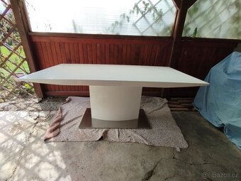 Velký bílý stůl na jedné noze - 5