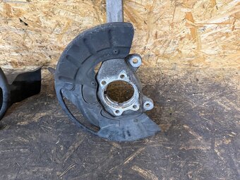 ŘEDNÍ TĚHLICE VW PHAETON/AUDI A8 4E0258M/4E0257M - 5