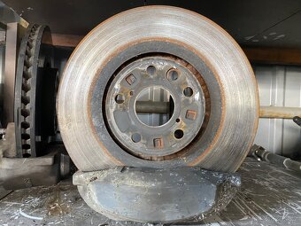 Brzdy Lexus GS430 - 5