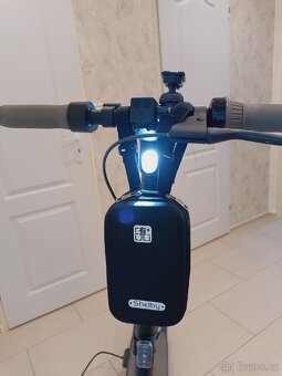 Elektrická koloběžka Ninebot Max G30 - 5