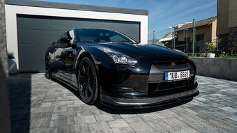 Nissan GT-R - 5