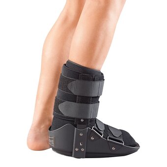 Pooperační + rehab.hlezenní ortéza na nohu..Boot short,,v.M - 5