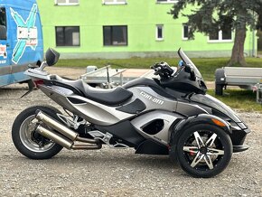 Can-am Spyder 990 RS SM5 MY2010 - 5
