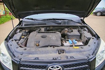TOYOTA RAV4 - 5