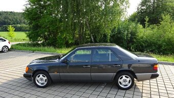Mercedes - Benz W124 - 5
