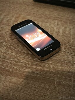 Sony Ericsson WT18 - 5