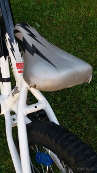 Lehké kolo Specialized Hotrock ALU 16" můžu POSLAT Alu rám - 5