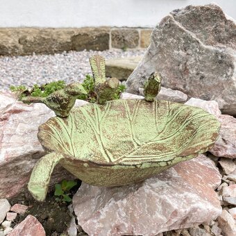 Zahradní litinové pítko pro ptáky ve tvaru listu - krmítko - 5